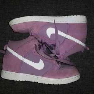 Girls Nike's